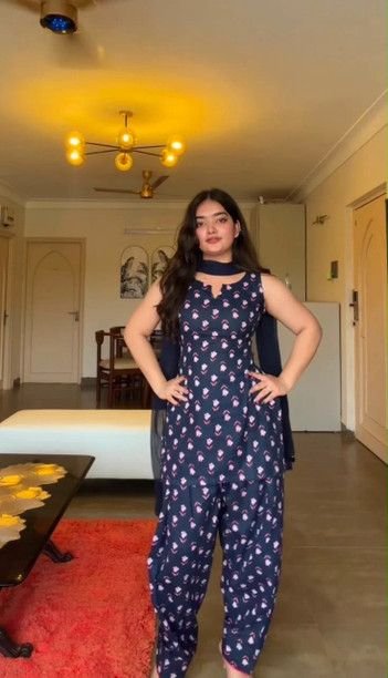ISRL Enterprise Floral Print Kurta, Salwar & Dupatta Set